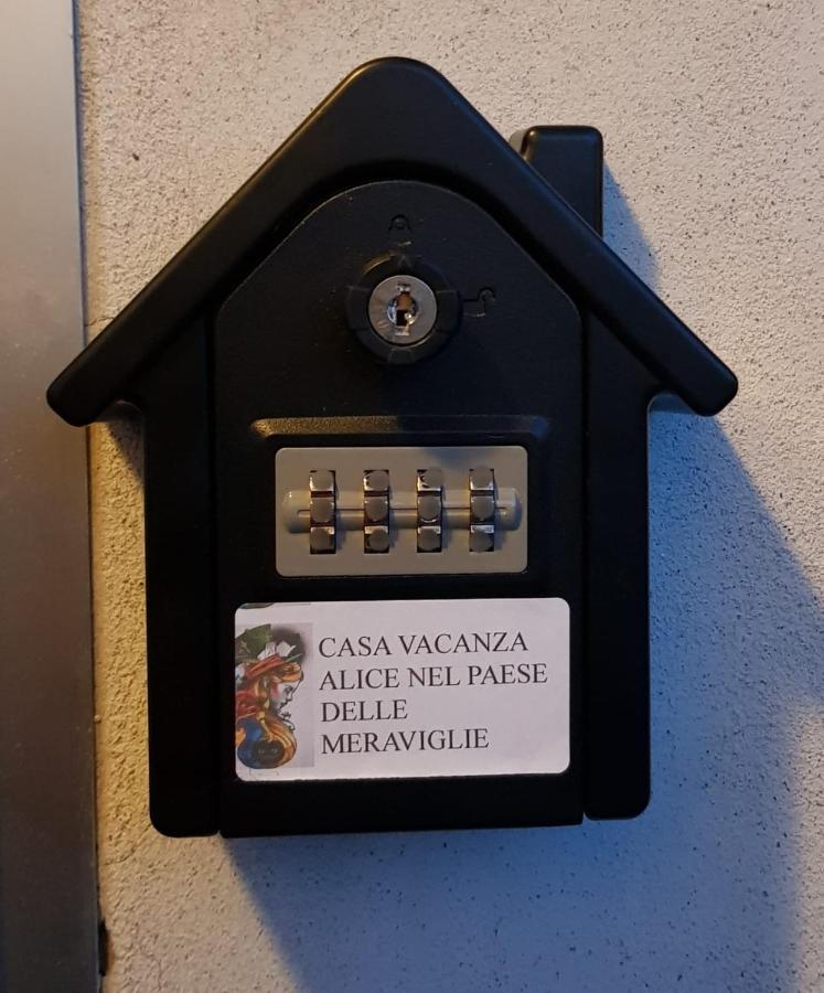 Alice Nel Paese Delle Meraviglie Sulbiate Εξωτερικό φωτογραφία